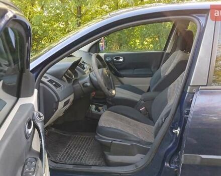 Синий Рено Меган, объемом двигателя 1.6 л и пробегом 206 тыс. км за 3200 $, фото 3 на Automoto.ua