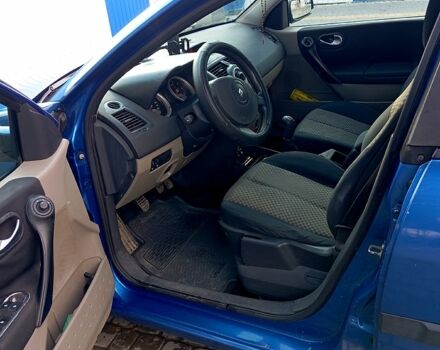 Синий Рено Меган, объемом двигателя 1.6 л и пробегом 230 тыс. км за 2900 $, фото 5 на Automoto.ua