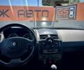 Синий Рено Меган, объемом двигателя 2 л и пробегом 280 тыс. км за 4401 $, фото 14 на Automoto.ua