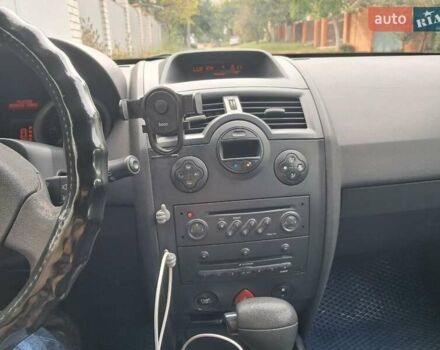 Синий Рено Меган, объемом двигателя 1.6 л и пробегом 260 тыс. км за 3850 $, фото 12 на Automoto.ua