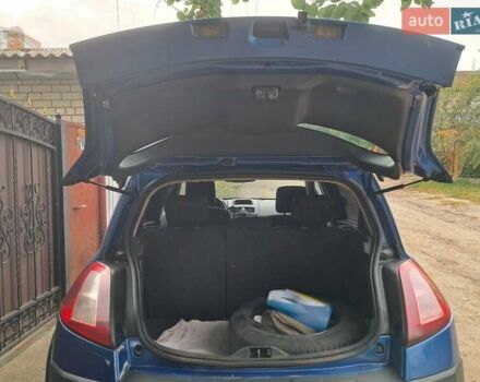 Синий Рено Меган, объемом двигателя 1.6 л и пробегом 260 тыс. км за 3850 $, фото 3 на Automoto.ua