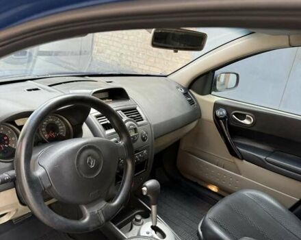 Синий Рено Меган, объемом двигателя 1.6 л и пробегом 212 тыс. км за 5077 $, фото 4 на Automoto.ua