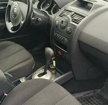 Синий Рено Меган, объемом двигателя 1.6 л и пробегом 186 тыс. км за 4600 $, фото 14 на Automoto.ua