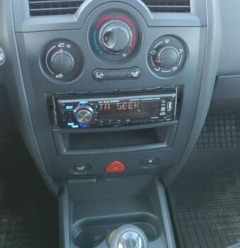 Синий Рено Меган, объемом двигателя 1.5 л и пробегом 367 тыс. км за 3350 $, фото 61 на Automoto.ua