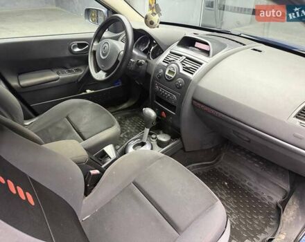 Синий Рено Меган, объемом двигателя 1.6 л и пробегом 233 тыс. км за 5300 $, фото 15 на Automoto.ua