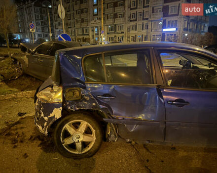 Синій Рено Меган, об'ємом двигуна 1.6 л та пробігом 230 тис. км за 1800 $, фото 4 на Automoto.ua