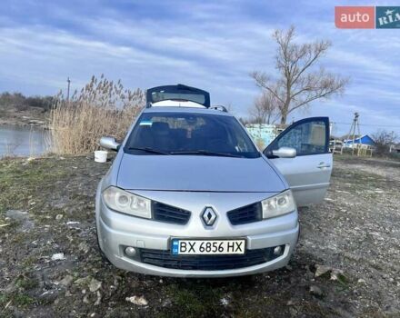 Синий Рено Меган, объемом двигателя 1.5 л и пробегом 486 тыс. км за 4600 $, фото 7 на Automoto.ua