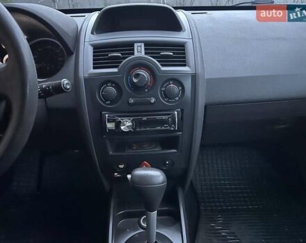 Синій Рено Меган, об'ємом двигуна 1.6 л та пробігом 190 тис. км за 5300 $, фото 17 на Automoto.ua