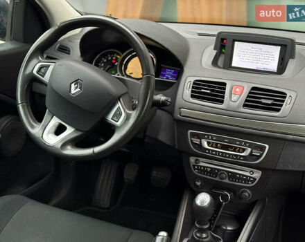 Синий Рено Меган, объемом двигателя 1.6 л и пробегом 168 тыс. км за 7999 $, фото 13 на Automoto.ua