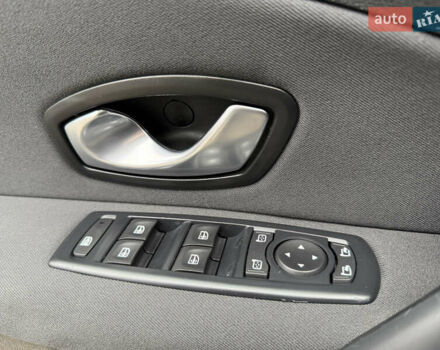 Синий Рено Меган, объемом двигателя 0 л и пробегом 200 тыс. км за 6600 $, фото 43 на Automoto.ua