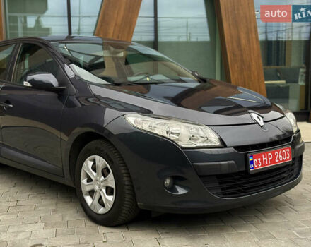 Синий Рено Меган, объемом двигателя 1.6 л и пробегом 168 тыс. км за 7999 $, фото 2 на Automoto.ua