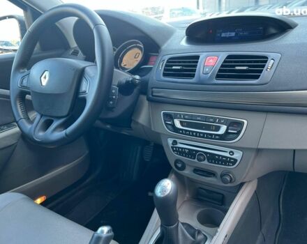 Рено Меган 2009 у Львові на Automoto.ua Синій Рено Меган, об'ємом двигуна 1.5 л та пробігом 244 тис. км за 5940 $, фото 40 на Automoto.ua