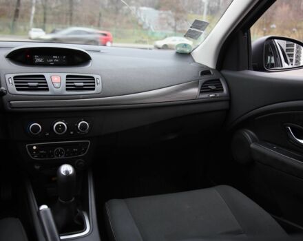 Синий Рено Меган, объемом двигателя 1.6 л и пробегом 239 тыс. км за 6900 $, фото 12 на Automoto.ua