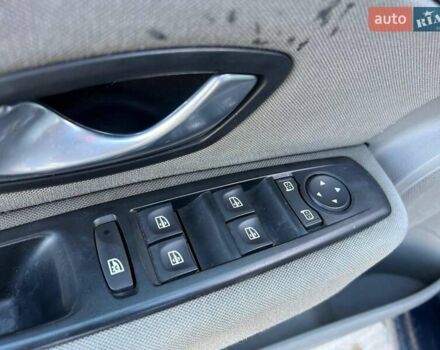 Рено Меган 2009 у Львові на Automoto.ua Синій Рено Меган, об'ємом двигуна 1.5 л та пробігом 244 тис. км за 5940 $, фото 15 на Automoto.ua