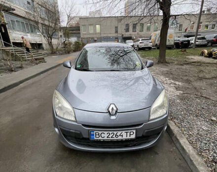 Синий Рено Меган, объемом двигателя 1.6 л и пробегом 167 тыс. км за 7000 $, фото 2 на Automoto.ua