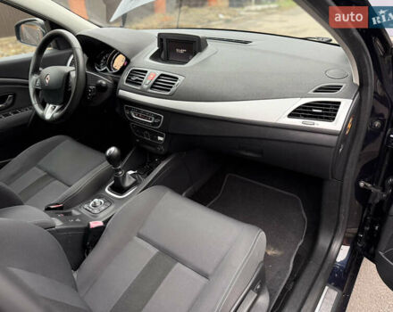 Синий Рено Меган, объемом двигателя 0 л и пробегом 200 тыс. км за 6600 $, фото 62 на Automoto.ua