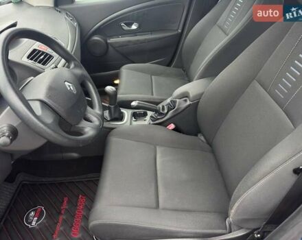 Рено Меган 2009 у Харкові на Automoto.ua Синій Рено Меган, об'ємом двигуна 1.6 л та пробігом 239 тис. км за 7200 $, фото 12 на Automoto.ua