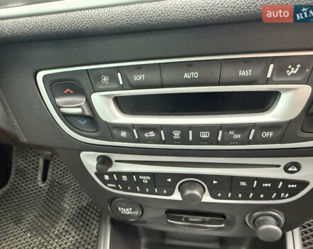 Синій Рено Меган, об'ємом двигуна 1.9 л та пробігом 220 тис. км за 6500 $, фото 25 на Automoto.ua