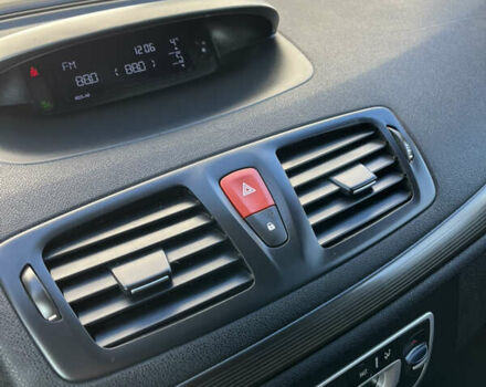 Синий Рено Меган, объемом двигателя 1.6 л и пробегом 186 тыс. км за 6750 $, фото 42 на Automoto.ua