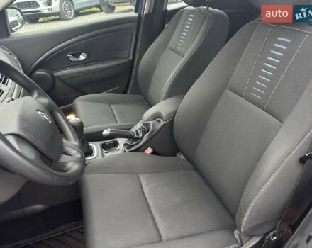 Рено Меган 2009 у Харкові на Automoto.ua Синій Рено Меган, об'ємом двигуна 1.6 л та пробігом 239 тис. км за 7200 $, фото 13 на Automoto.ua