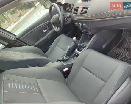 Синій Рено Меган, об'ємом двигуна 1.6 л та пробігом 192 тис. км за 6350 $, фото 11 на Automoto.ua