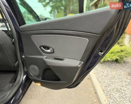 Синий Рено Меган, объемом двигателя 0 л и пробегом 200 тыс. км за 6600 $, фото 57 на Automoto.ua