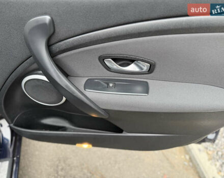 Синий Рено Меган, объемом двигателя 0 л и пробегом 200 тыс. км за 6600 $, фото 61 на Automoto.ua