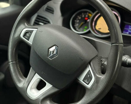 Синий Рено Меган, объемом двигателя 1.6 л и пробегом 168 тыс. км за 7999 $, фото 14 на Automoto.ua