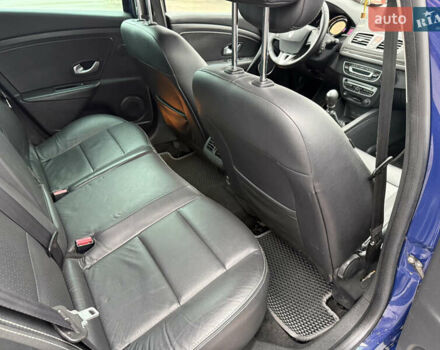 Синій Рено Меган, об'ємом двигуна 1.9 л та пробігом 220 тис. км за 6500 $, фото 21 на Automoto.ua