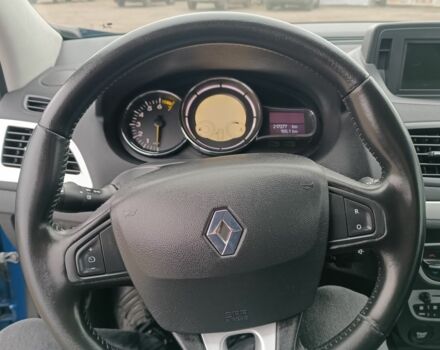 Синий Рено Меган, объемом двигателя 1.6 л и пробегом 217 тыс. км за 7200 $, фото 9 на Automoto.ua