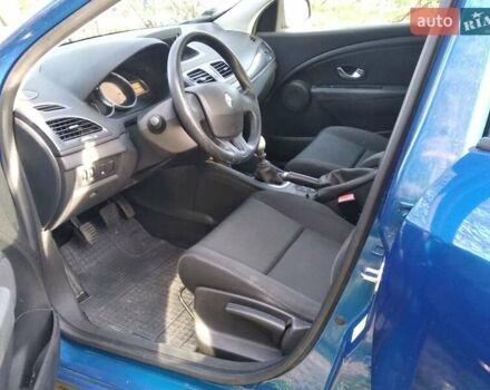 Синий Рено Меган, объемом двигателя 1.5 л и пробегом 204 тыс. км за 6300 $, фото 4 на Automoto.ua