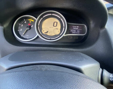 Синий Рено Меган, объемом двигателя 1.5 л и пробегом 255 тыс. км за 5999 $, фото 11 на Automoto.ua