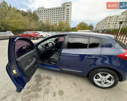 Синій Рено Меган, об'ємом двигуна 1.46 л та пробігом 288 тис. км за 6500 $, фото 7 на Automoto.ua