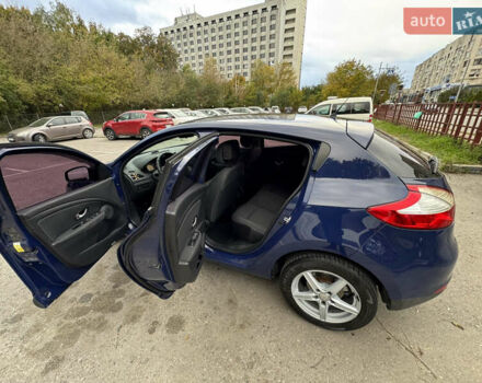Синій Рено Меган, об'ємом двигуна 1.46 л та пробігом 288 тис. км за 6500 $, фото 8 на Automoto.ua