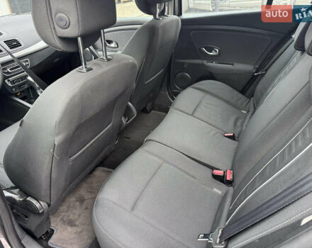 Рено Меган 2012 в Ровно на Automoto.ua Синий Рено Меган, объемом двигателя 1.5 л и пробегом 236 тыс. км за 5493 $, фото 8 на Automoto.ua