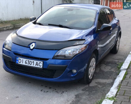 Рено Меган 2012 в Львове на Automoto.ua Синий Рено Меган, объемом двигателя 1.5 л и пробегом 300 тыс. км за 5250 $, фото 1 на Automoto.ua