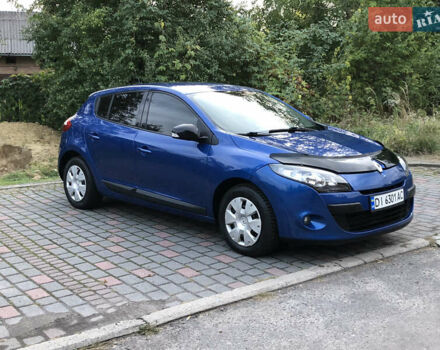 Рено Меган 2012 в Львове на Automoto.ua Синий Рено Меган, объемом двигателя 1.5 л и пробегом 300 тыс. км за 5250 $, фото 11 на Automoto.ua