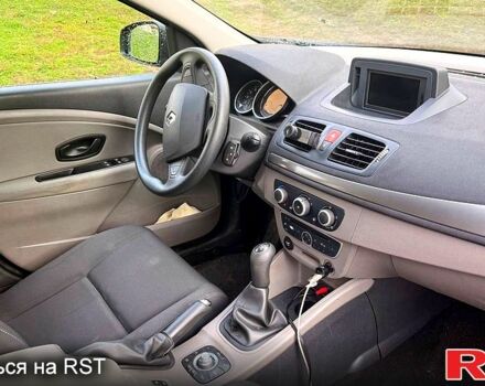 Синий Рено Меган, объемом двигателя 1.6 л и пробегом 197 тыс. км за 5900 $, фото 4 на Automoto.ua