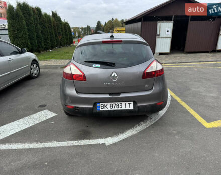 Рено Меган 2012 в Ровно на Automoto.ua Синий Рено Меган, объемом двигателя 1.5 л и пробегом 236 тыс. км за 5493 $, фото 5 на Automoto.ua
