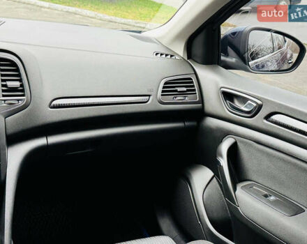 Синий Рено Меган, объемом двигателя 1.46 л и пробегом 264 тыс. км за 11500 $, фото 17 на Automoto.ua