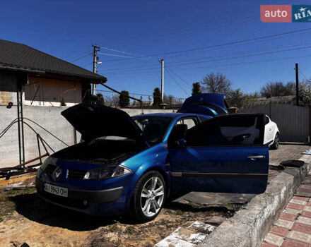 Синий Рено Меган, объемом двигателя 1.6 л и пробегом 270 тыс. км за 3800 $, фото 7 на Automoto.ua