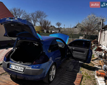 Синий Рено Меган, объемом двигателя 1.6 л и пробегом 270 тыс. км за 3800 $, фото 5 на Automoto.ua