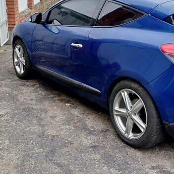 Синий Рено Меган, объемом двигателя 2 л и пробегом 255 тыс. км за 7000 $, фото 4 на Automoto.ua