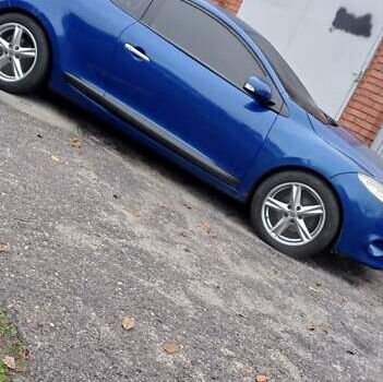 Синий Рено Меган, объемом двигателя 2 л и пробегом 255 тыс. км за 7000 $, фото 6 на Automoto.ua