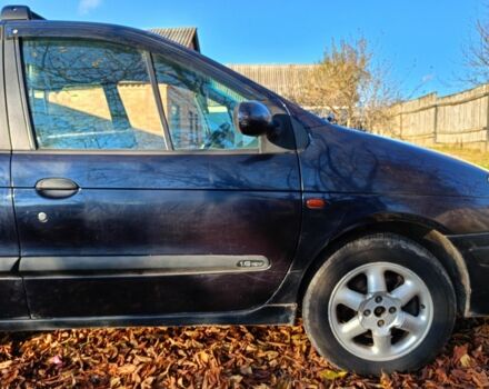 Синий Рено Меган, объемом двигателя 0 л и пробегом 298 тыс. км за 3400 $, фото 5 на Automoto.ua