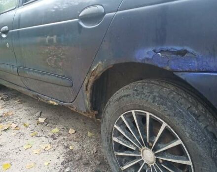 Синий Рено Меган, объемом двигателя 1.6 л и пробегом 350 тыс. км за 800 $, фото 1 на Automoto.ua