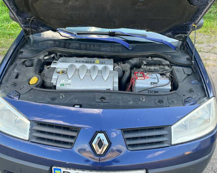 Синий Рено Меган, объемом двигателя 1.6 л и пробегом 205 тыс. км за 3800 $, фото 11 на Automoto.ua