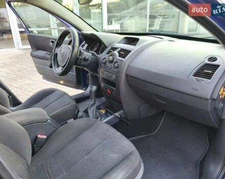 Синий Рено Меган, объемом двигателя 1.4 л и пробегом 372 тыс. км за 3300 $, фото 13 на Automoto.ua
