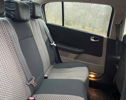 Синий Рено Меган, объемом двигателя 2 л и пробегом 251 тыс. км за 4900 $, фото 13 на Automoto.ua