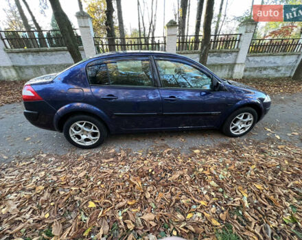 Синий Рено Меган, объемом двигателя 1.6 л и пробегом 243 тыс. км за 2800 $, фото 2 на Automoto.ua